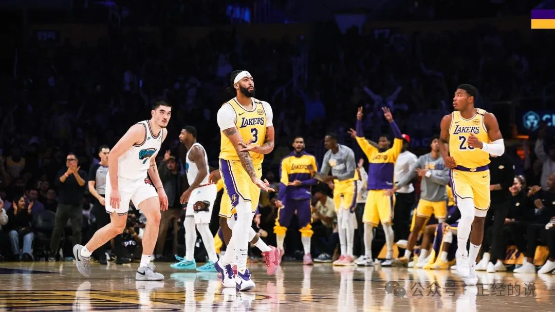 NBA常规赛湖人队迎战马刺队，卫冕冠军湖人队备战NBA杯首秀