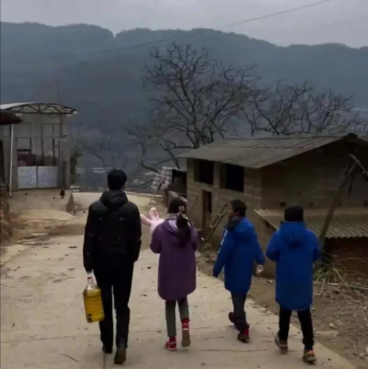 真正的勇士是看清生活的_真正的勇士是看清生活_看清勇士生活是什么意思