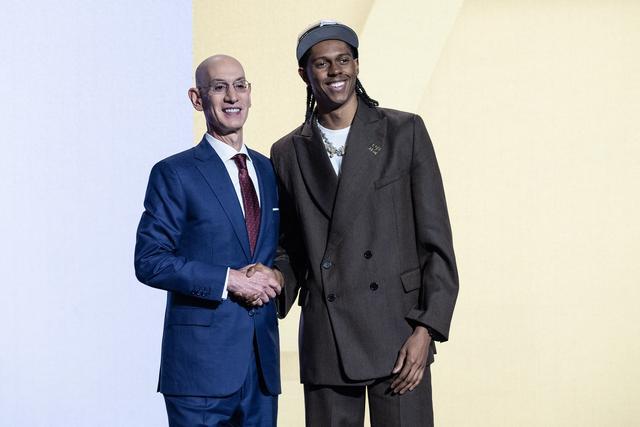 NBA选秀评级分析：30支球队选秀决策的优劣与过程深度解析