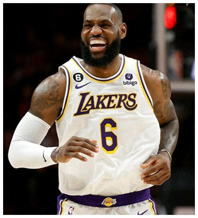 nba季后赛历史得分王是谁_nba季后赛得分算职业生涯得分吗_nba生涯季后赛场均得分排名