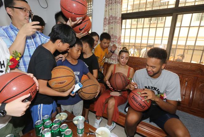 球星加入中国国籍_球星来中国_nba球星回中国认祖归宗