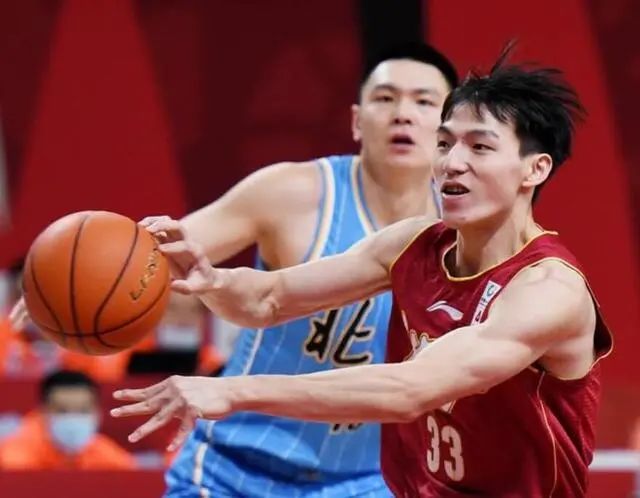 浙江男篮第二阶段比赛需解决进攻单一问题，提升球队整体表现