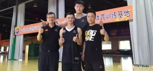 CBA四川男篮签下前国手张松涛引争议，NBL表现不佳仅得6分7篮板