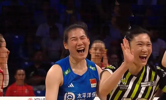 2023年世界女排联赛半决赛：中国女排3-0完胜波兰队，强势晋级决赛