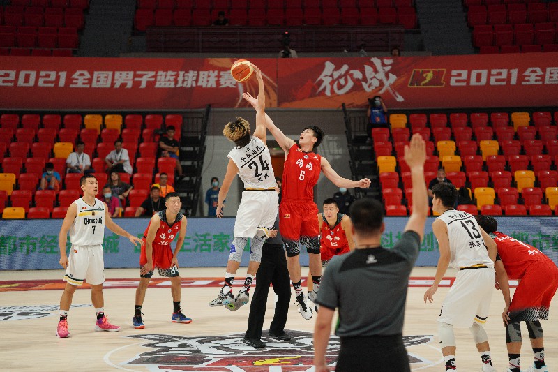 NBL联赛第六轮精彩对决：海南、重庆、陕西及安徽的激烈比赛回顾