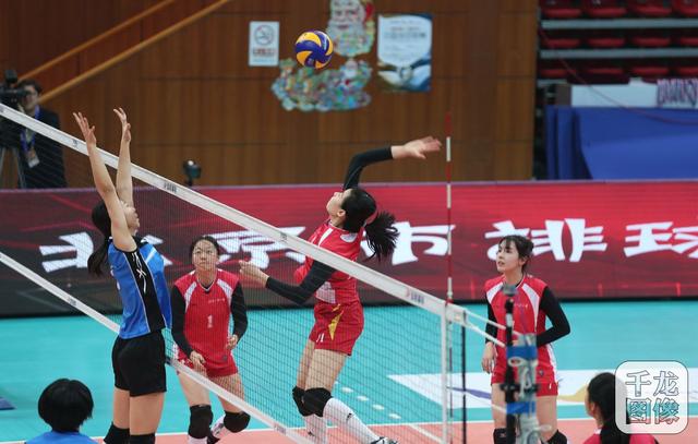 小学排球联赛_小学排球比赛视频_美国中小学排球比赛