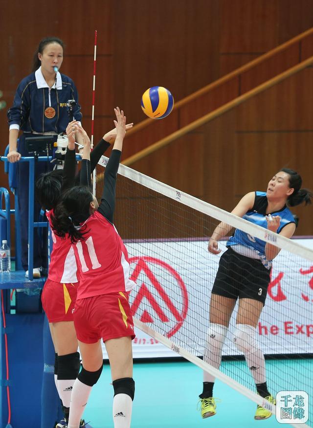 美国中小学排球比赛_小学排球联赛_小学排球比赛视频