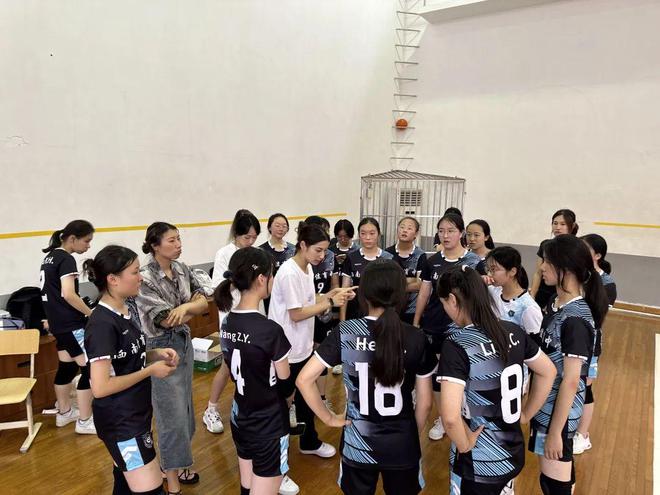 初夏徐汇区中小学体育赛事盛大举行，推动五育并举与双减政策落实