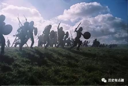圆桌骑士亚瑟王打宝视频_亚瑟王十二圆桌骑士分别是哪几个_亚瑟王和圆桌骑士是英雄史诗吗