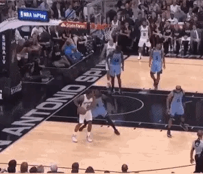 新出的篮球电影_最近新出篮球电影 有nba球员的_篮球队的电影