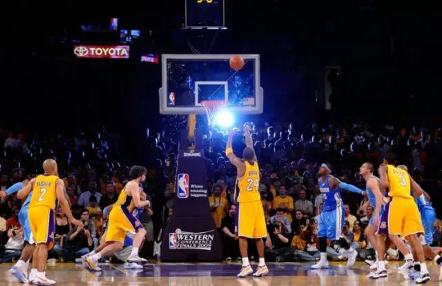 nba底线球战术_篮球底线球发球规则_篮球发底线球战术视频