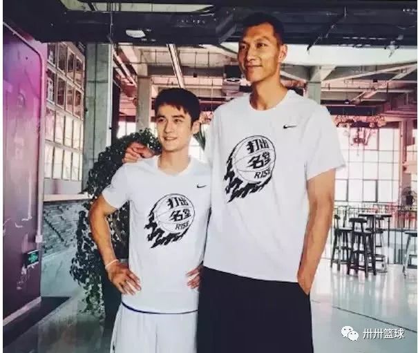 后卫街头得分角色篮球是谁_街头篮球得分后卫角色_街头足球后卫