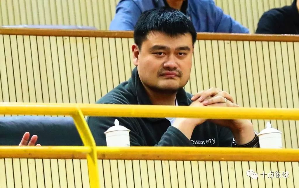 街头篮球得分后卫角色_街头篮球后卫投篮手法_nba街球后卫