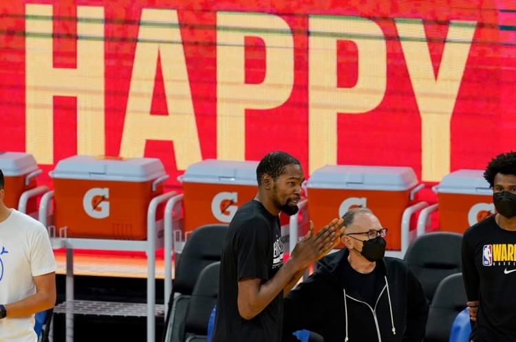 杜兰特勇士生涯：黄金年龄的巅峰表现与NBA最具统治力球队的组建