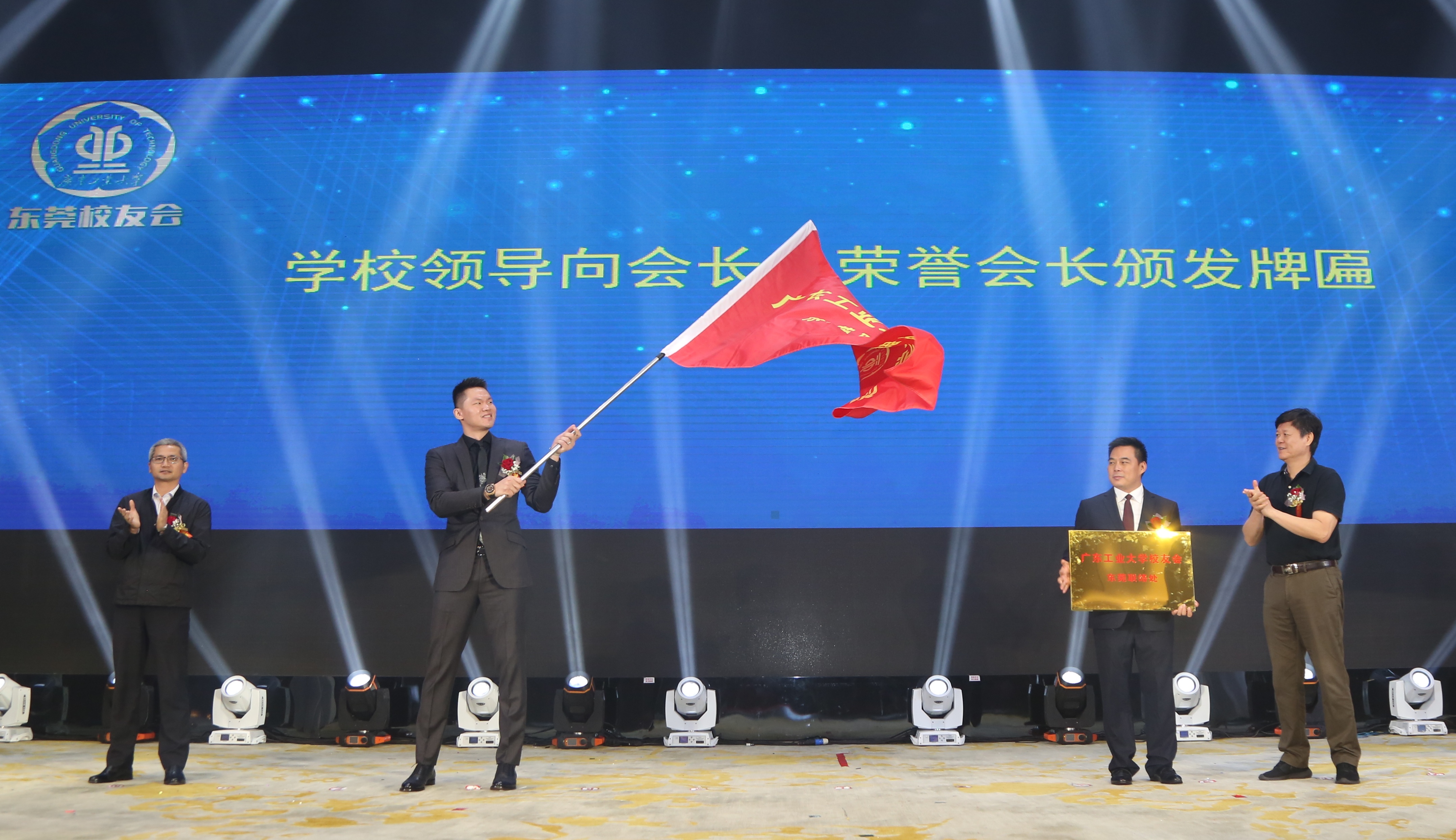 篮球队广东队_11一12赛季广东篮球队成员_篮球赛季队广东成员都有谁