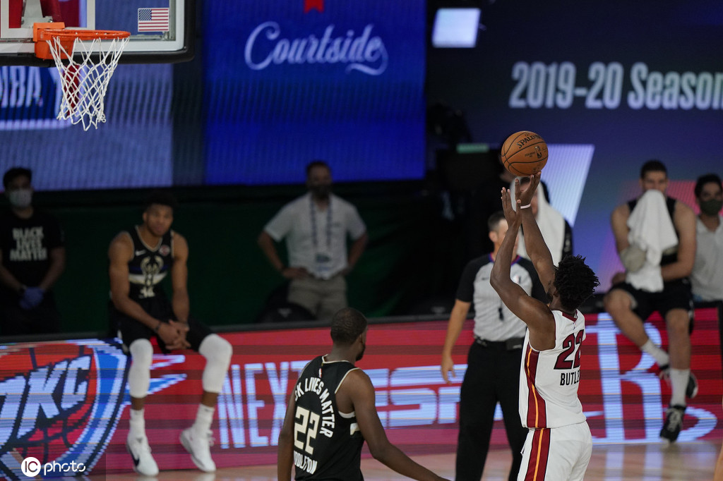 2019-20赛季NBA季后赛：火箭104-102雷霆晋级西部半决赛，保罗创三双纪录