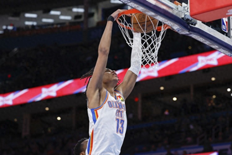 NBA交易截止日临近：热火、鹈鹕、篮网等球队关键球员交易动态分析