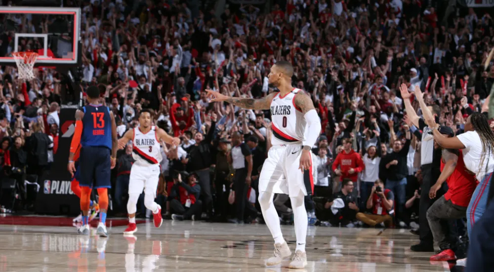 NBA经典远距离绝杀：盘点达米安·利拉德等球员的超远三分逆转时刻