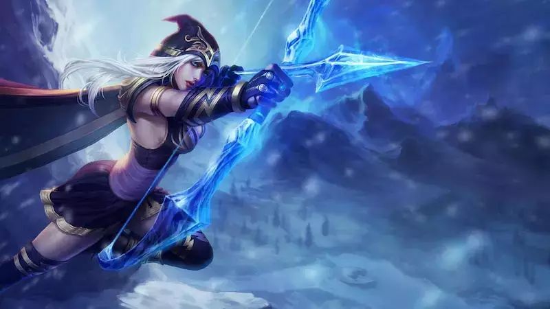 LOL与DOTA2玩家文化差异解析：信仰粉与小学生的商业模式对比