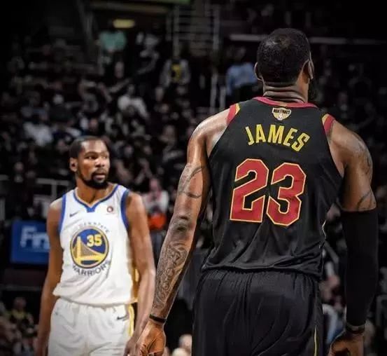 詹姆斯与杜兰特2K19能力值对比：詹姆斯98分领先，数据全面占优
