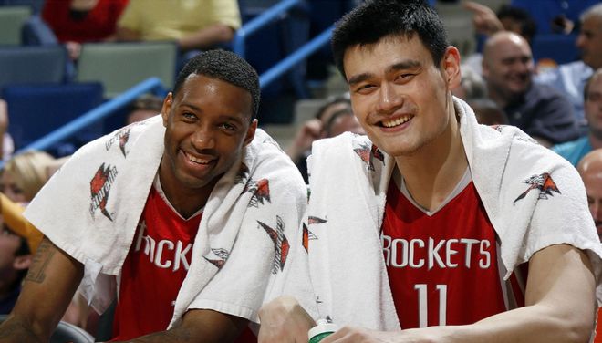 回忆火箭队姚麦组合的辉煌时刻：从22连胜到麦迪的疯狂表现