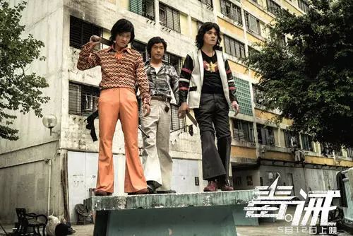 莉莉詹姆斯怒骂中国人_詹姆斯和莉莉孕期的日常_詹姆斯莉莉丝