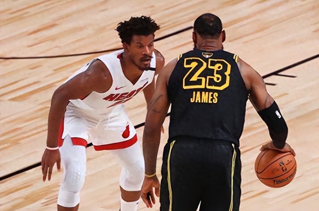 回顾NBA过去十年经典比赛：2020年总决赛G5巴特勒40+三双传奇表现
