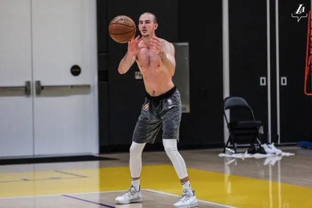 nba力量训练_nba球员力量训练视频_nba球员比赛期间力量训练