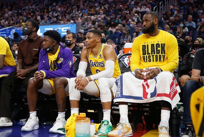 湖人最后一场常规赛对开拓者_nba常规赛湖人对开拓者_本赛季湖人对开拓者战绩