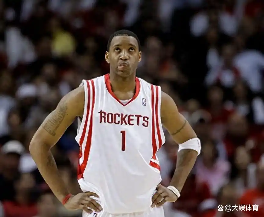科比为何称麦迪为最难防守球员？揭秘NBA两大传奇的巅峰对决