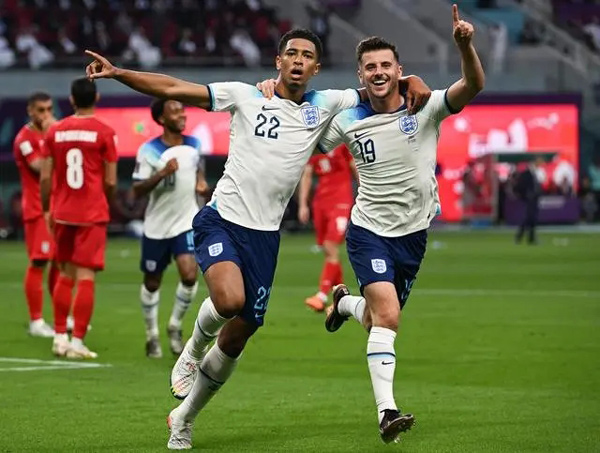 卡塔尔世界杯：英格兰队贝林厄姆等00后球员闪耀球场
