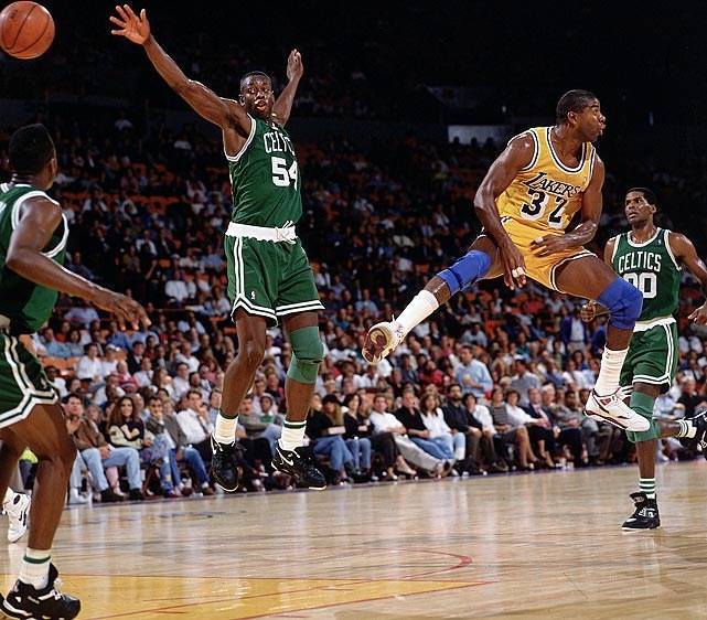 魔术师约翰逊50佳球_nba魔术师约翰逊十佳球_nba约翰逊魔术师视频