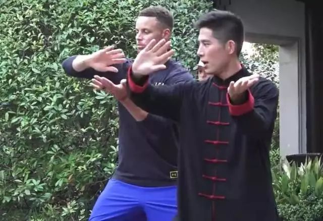 赛前库里训练视频_库里训练的视频_库里训练视频教学视频