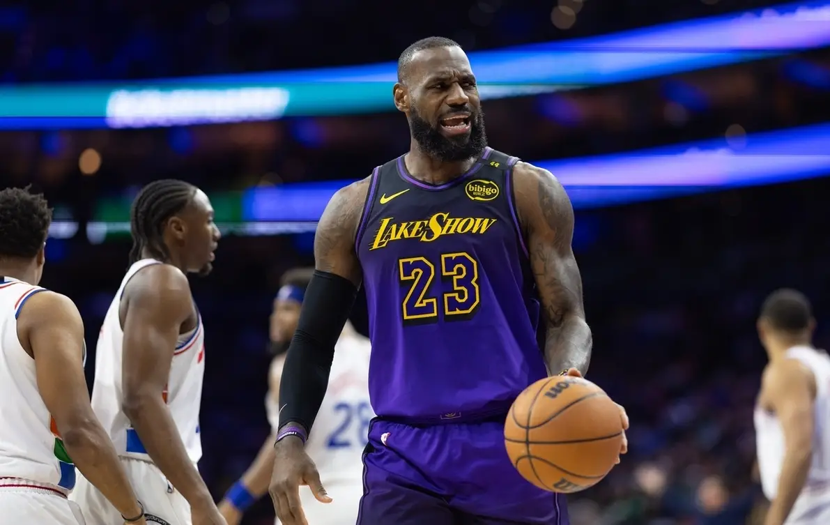 詹姆斯得分榜历史第一_nba历史得分榜詹姆斯_詹姆斯历史总得分最新