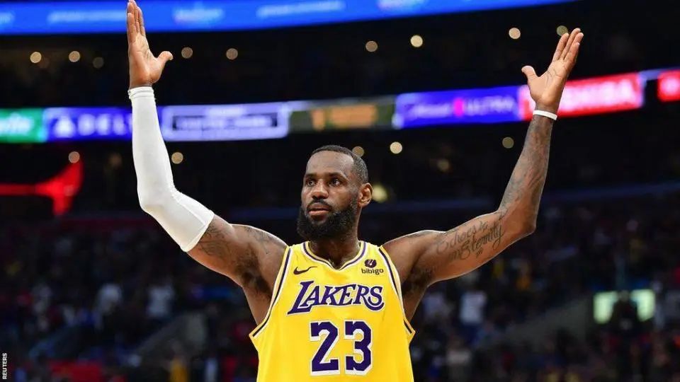 nba现役生涯总得分排行榜_nba现役生涯总得分预测_nba生涯得分排行榜