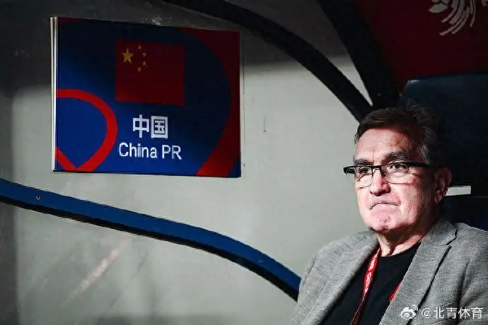 1比2被沙特逆转两连败垫底，国足糟开局，换帅难，U21主帅成救火车候选人