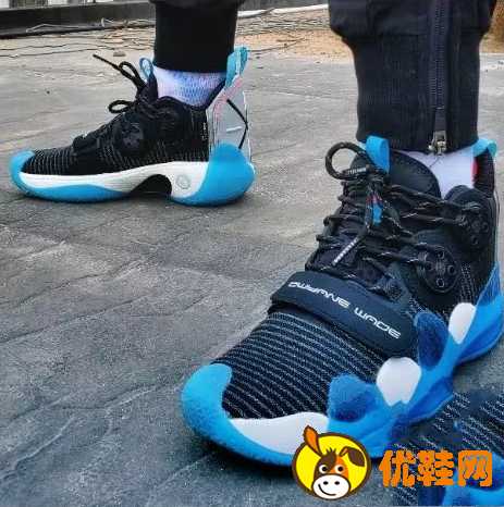 韦德之道8无眠鞋带怎么系 wow8无眠和普通版区别是什么