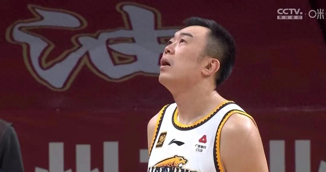 CBA常规赛第33轮战火燃烧！辽宁与浙江、山东与江苏对决，谁能成赢家？