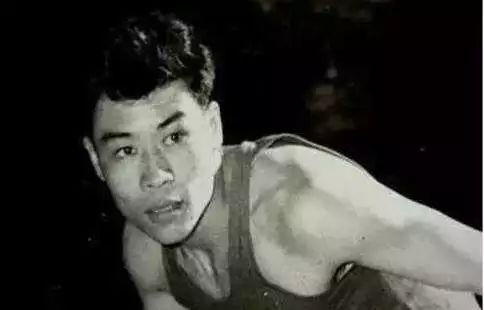 盘点中国篮球传奇人物！钱澄海逼世界改规则，穆铁柱让NBA总冠军颤抖