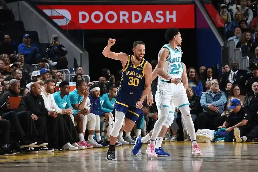 近10年NBA三分王盘点：库里领衔23-24赛季，克莱22-23赛季巅峰表现