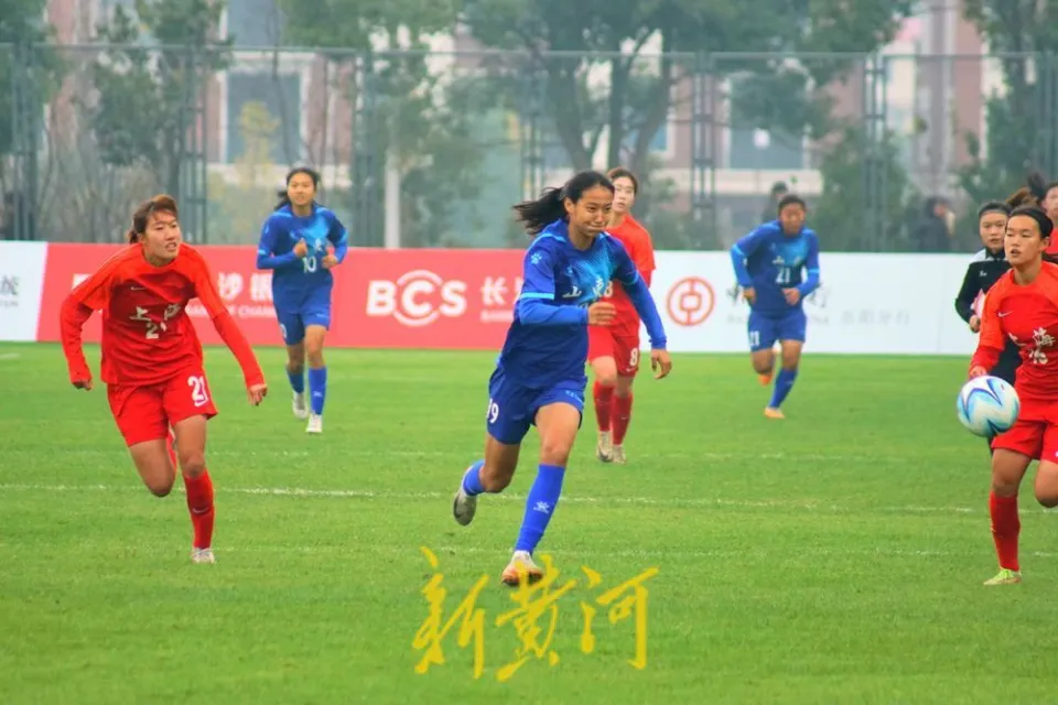 上海女足5-0大胜山东女足，锁定青少年三大球运动会小组头名