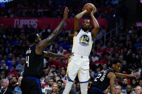 杜兰特NBA历史最佳得分手之路：身高臂展优势与经典绝杀回顾