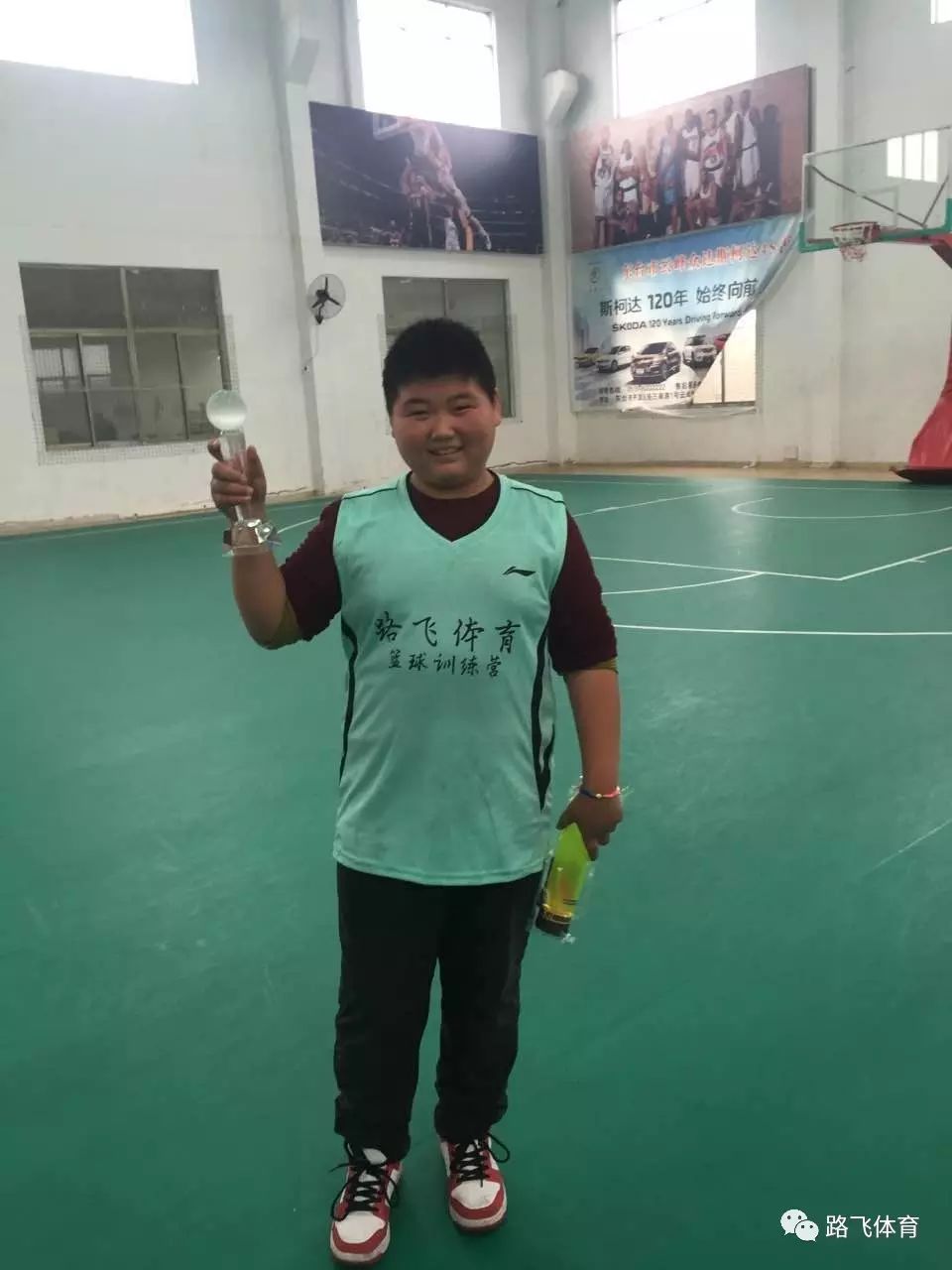 篮球个人进攻能力训练方法_篮球个人进攻技巧_篮球进攻技术训练