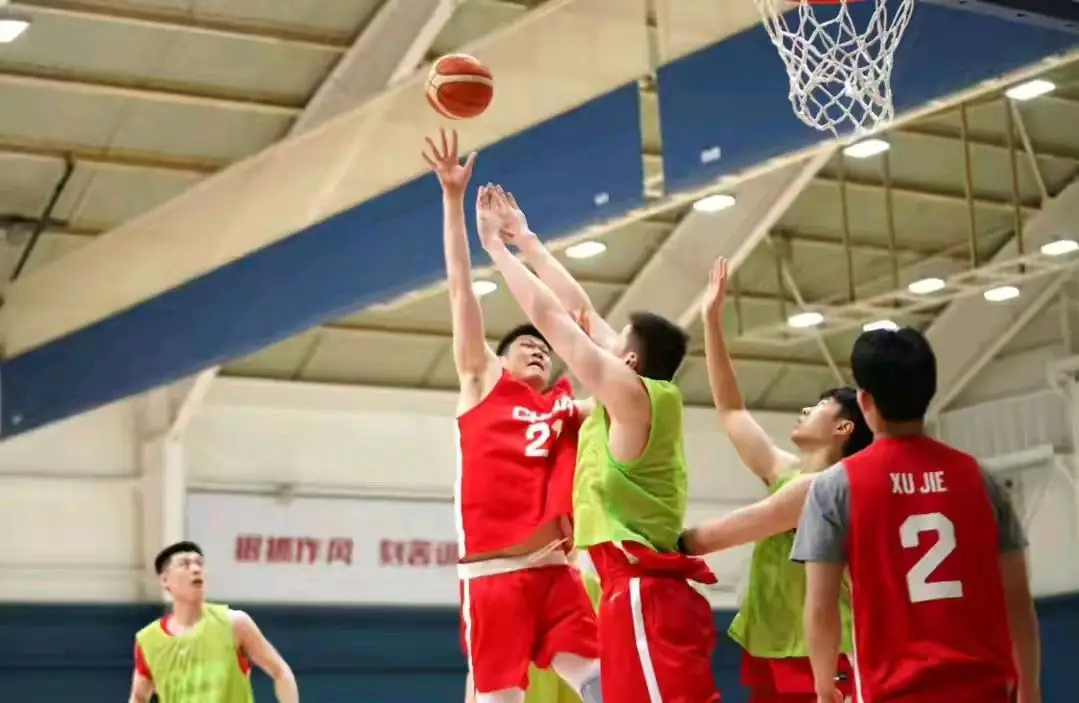 首发阵容球员最佳周本是哪个_球队首发阵容什么时候公布_本周最佳阵容首发球员