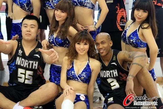 凯文哈特打过nba_凯文哈特是打篮球的?_凯文哈特篮球水平
