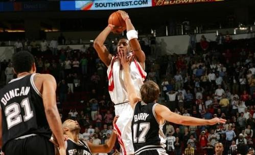 麦迪时刻35秒13分逆转马刺，NBA历史上最神奇的比赛回顾