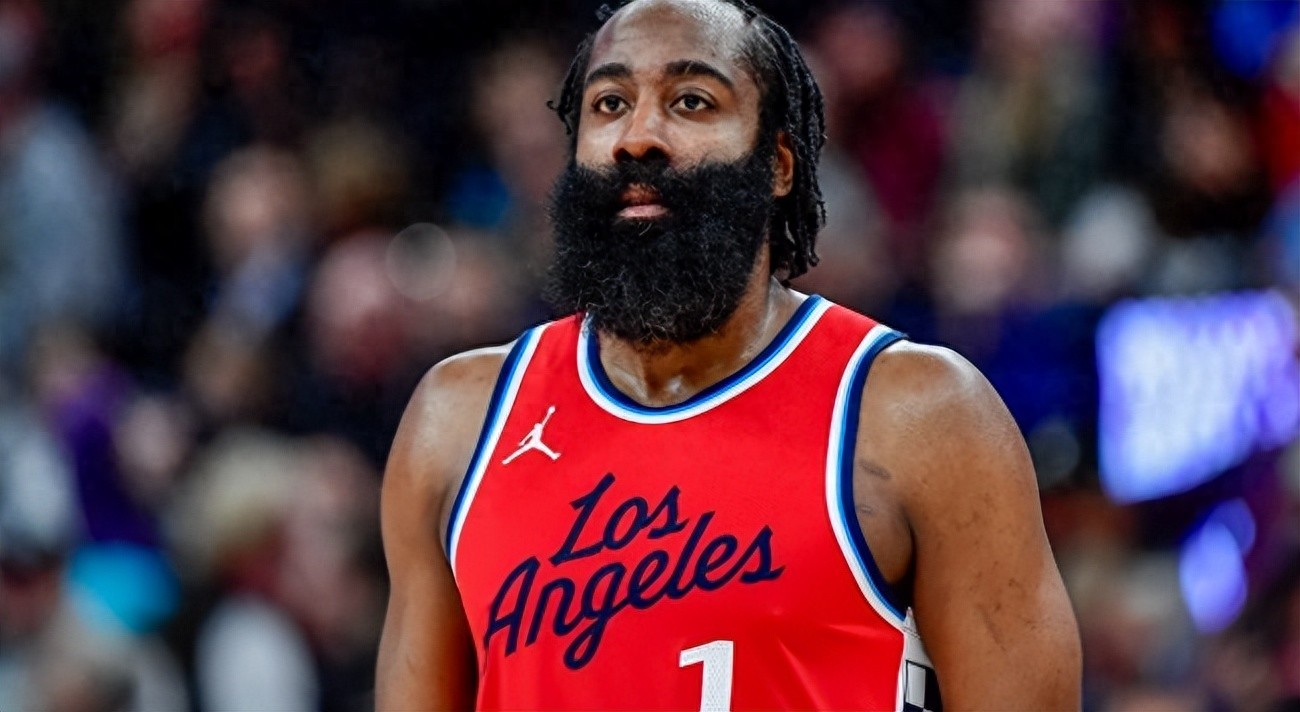 NBA常规赛西部战场：快船队加时逆转爵士，哈登乔治三分雨助力胜利
