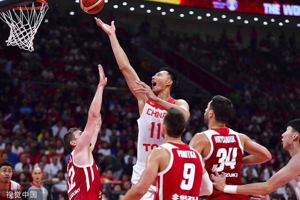 2019篮球世界杯：中国男篮惜败波兰队，易建联展现领袖风采
