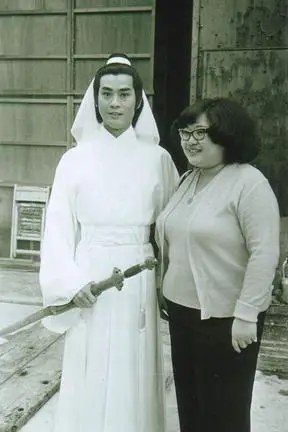 沈殿霞郑少秋天天吵架_郑欣宜回忆沈殿霞_沈殿霞逝世14周年纪念