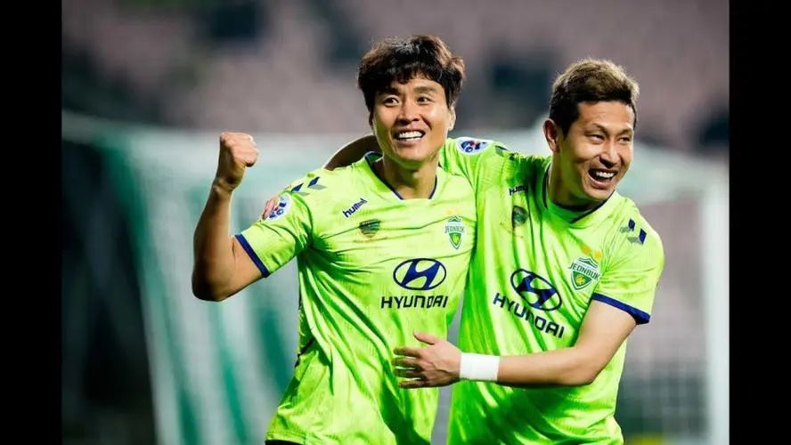 全北现代vs光州fc_光州FC主场气势_韩职联赛第24轮 光州FC对阵全北现代